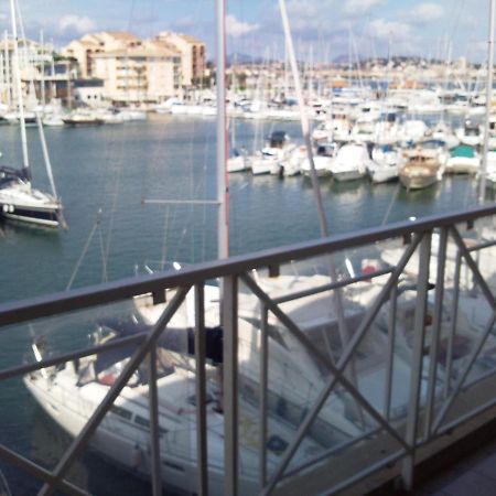Port Frejus Cap Hermes Vue Mer Et Port Pieds Dans L'Eau Piscine Pkg Dış mekan fotoğraf