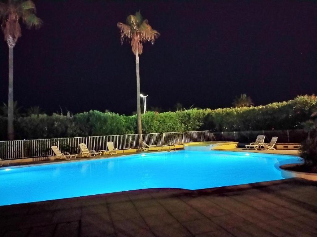 Port Frejus Cap Hermes Vue Mer Et Port Pieds Dans L'Eau Piscine Pkg Dış mekan fotoğraf